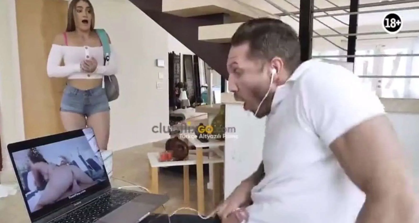 Amcamın Karısını Şantajla Siktim