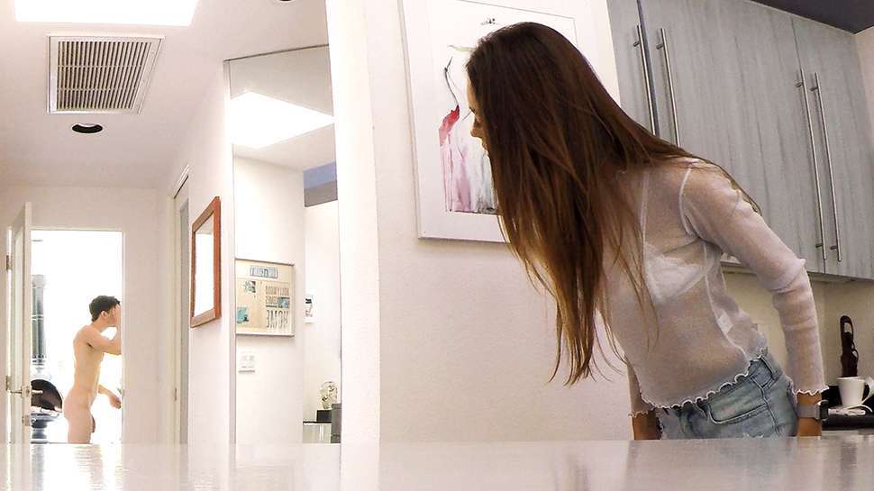 Annem Benimle Porno Çekmek İstiyor